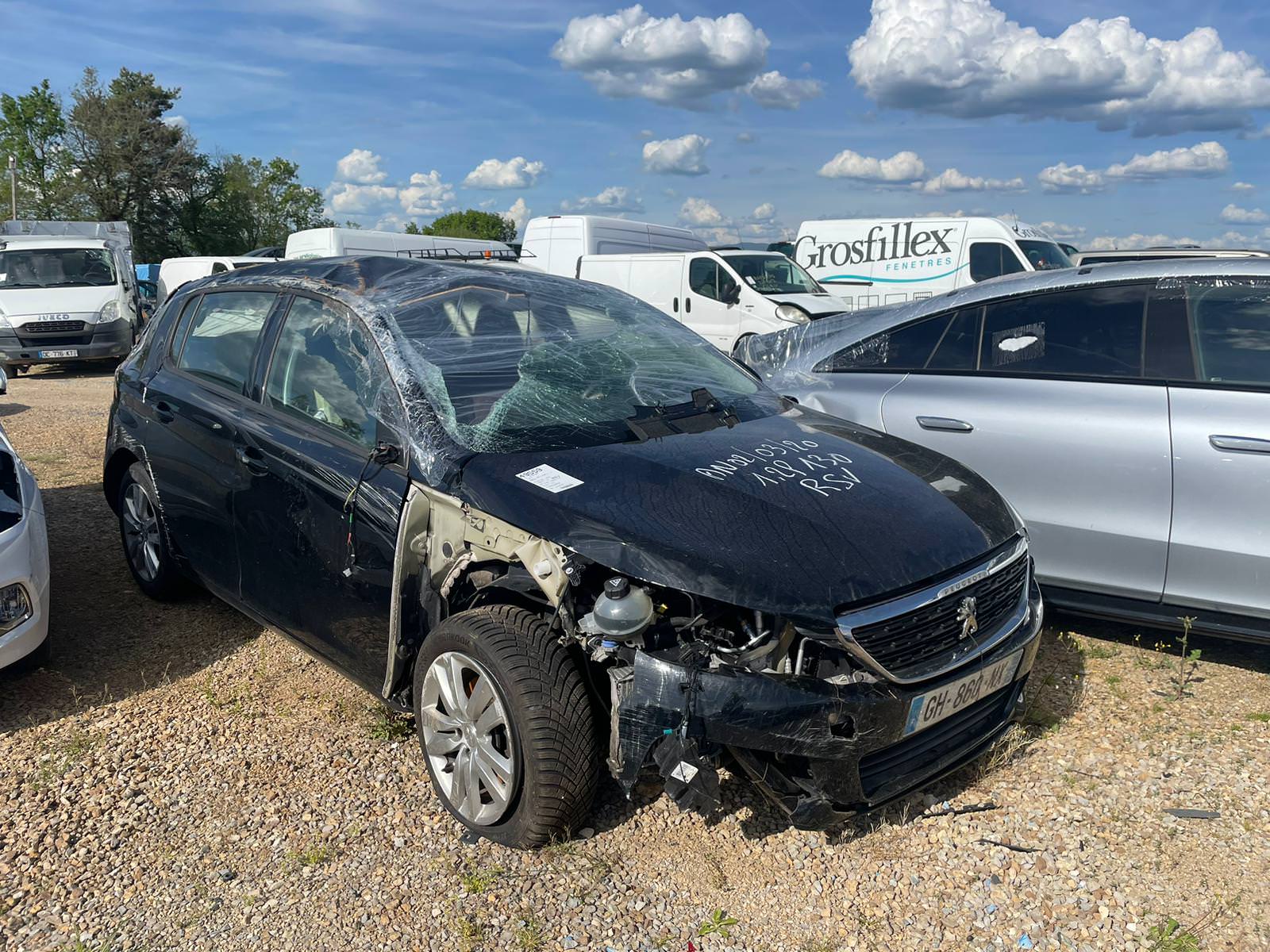 PEUGEOT 308 1.2i PureTech 130