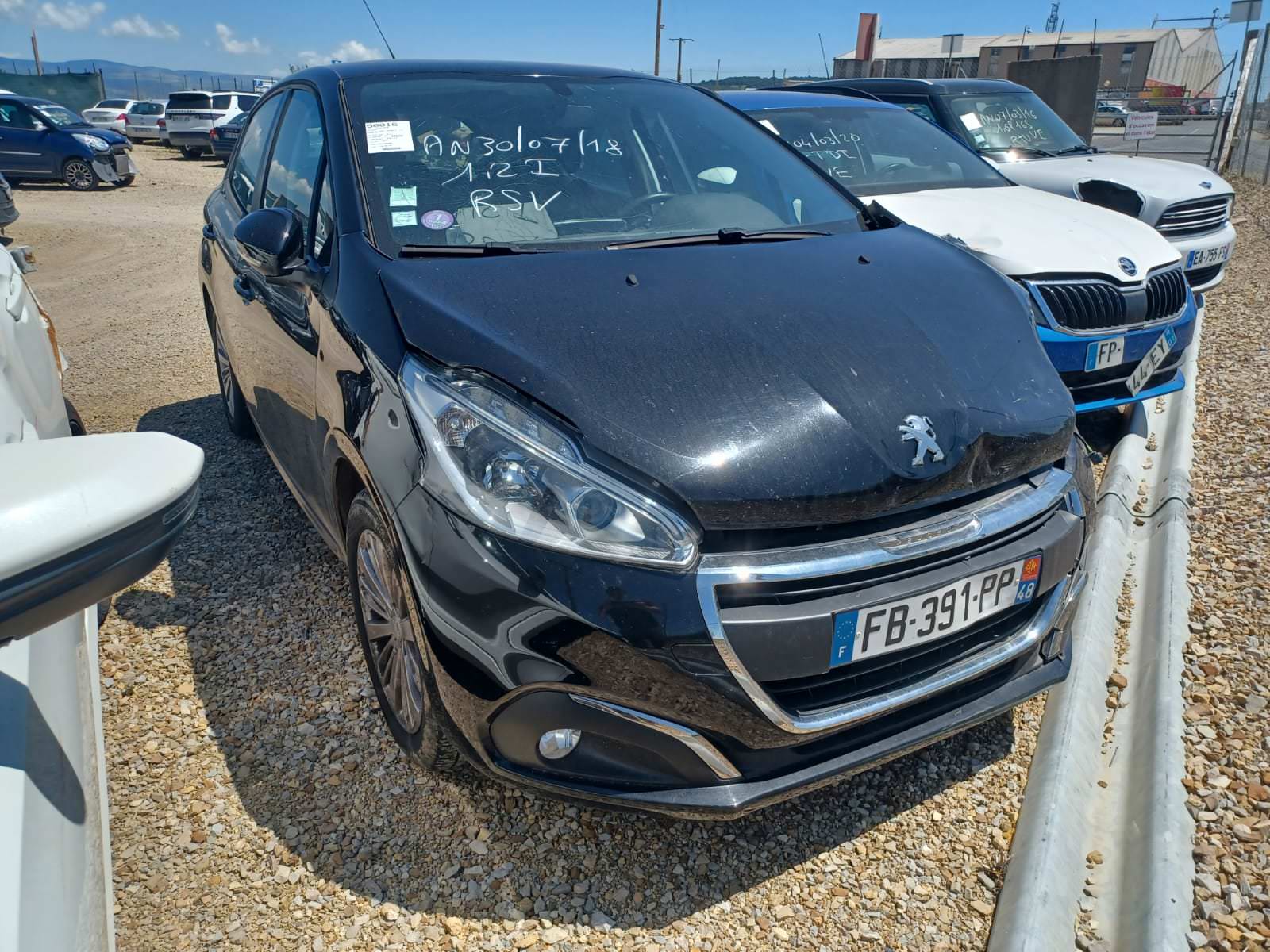 PEUGEOT 208 1.2i PureTech 82