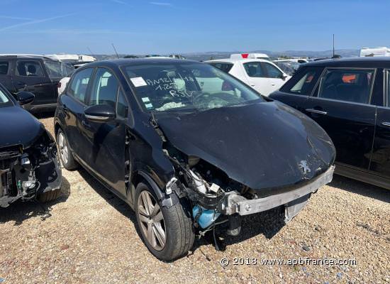 PEUGEOT 208 1.2i VTi 83