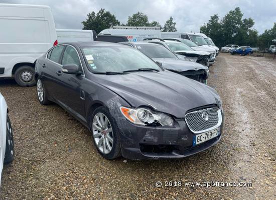 JAGUAR XF 2.7D V6 207