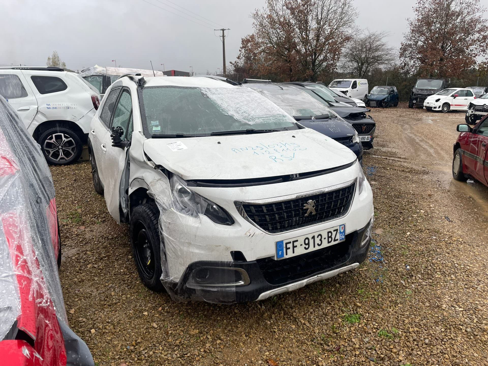 PEUGEOT 2008 1.2i PureTech 110