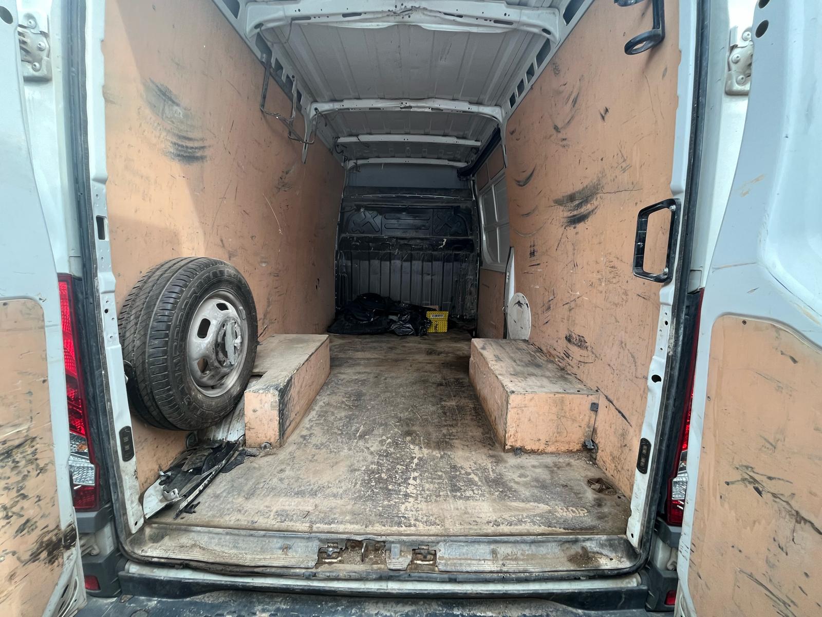 IVECO Daily 35C21 3.0D 205