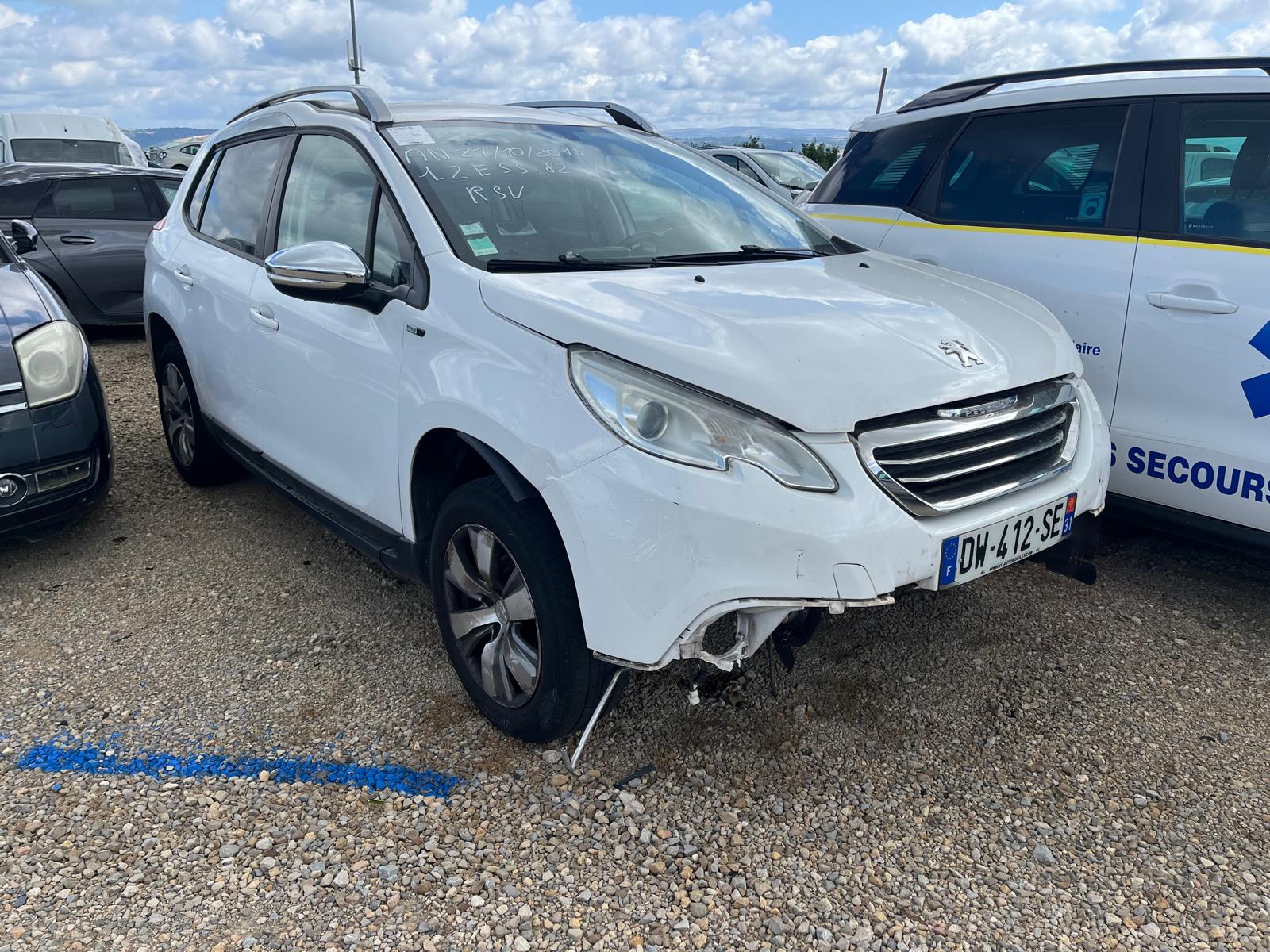PEUGEOT 2008 1.2i PureTech 82 Style